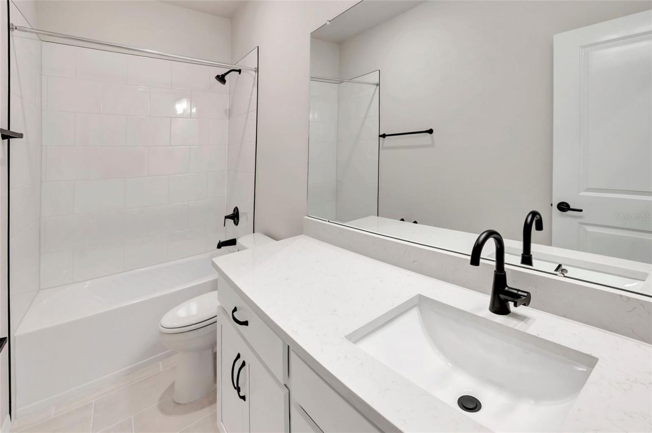 630 Kingswood Court, Bradenton, FL 34212 Photo