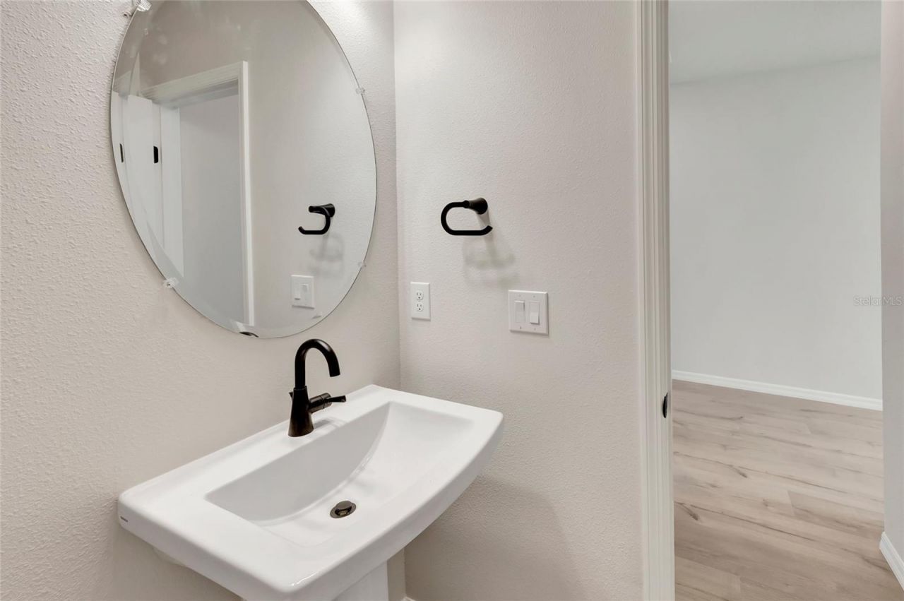 630 Kingswood Court, Bradenton, FL 34212 Photo