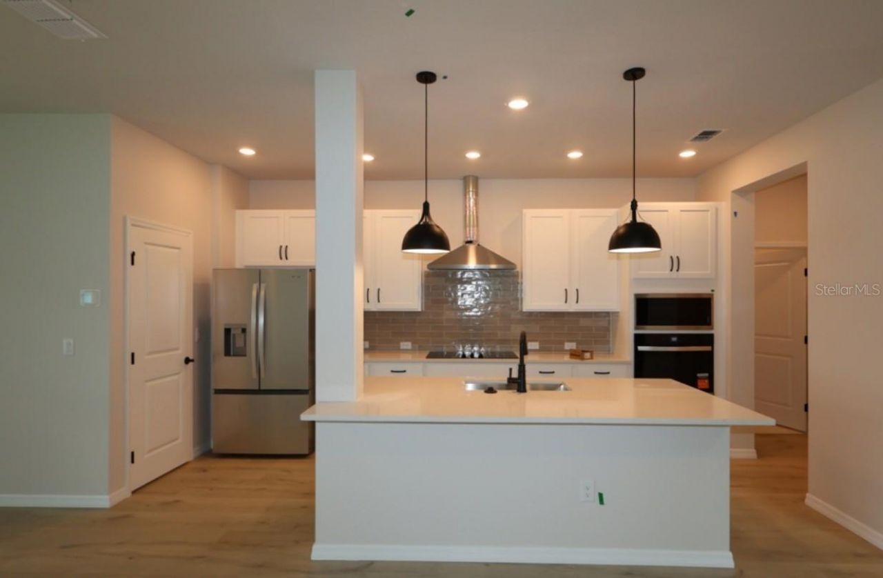 630 Kingswood Court, Bradenton, FL 34212 Photo