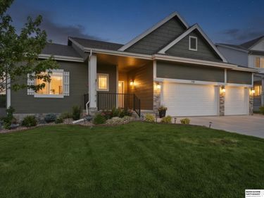 5520 N 181st Street, Elkhorn, NE 68022