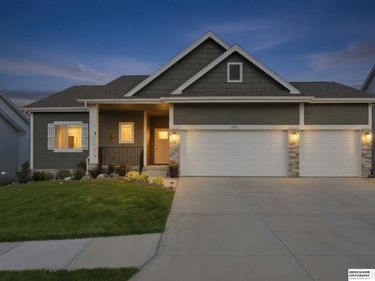 5520 N 181st Street, Elkhorn, NE 68022