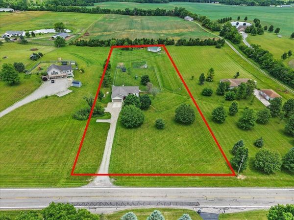 7243 State Route 559 , Zanesfield, OH 43360