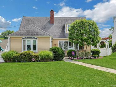 20 Knox Road , Eastchester, NY 10709