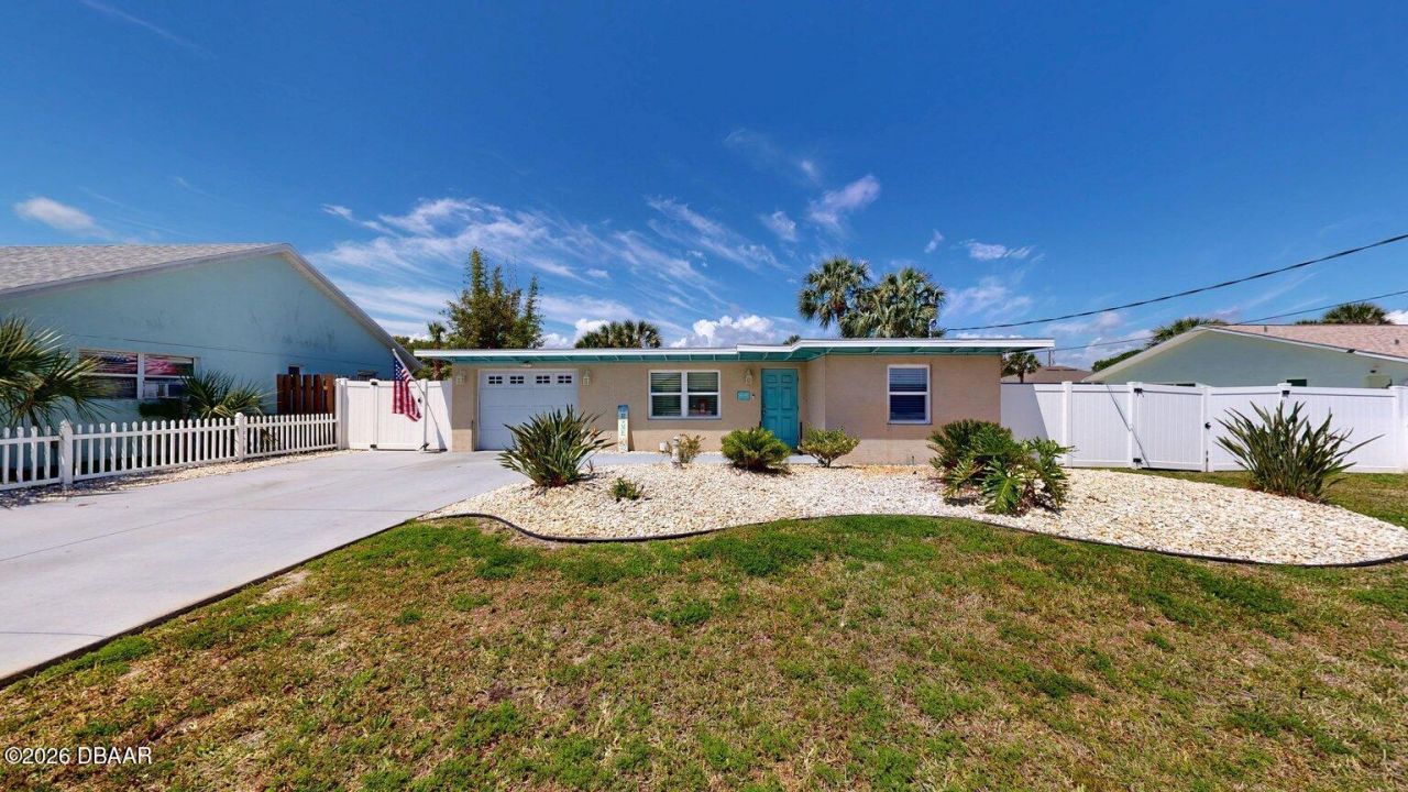 119 N Palmetto Avenue, Flagler Beach, FL 32136 Main Photo