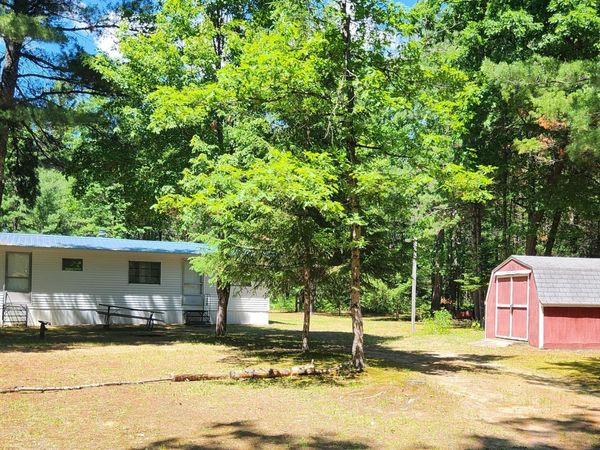 934 E 72nd Street, Idlewild, MI 49642