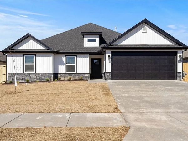1040 Monarch Road , Centerton, AR 72719