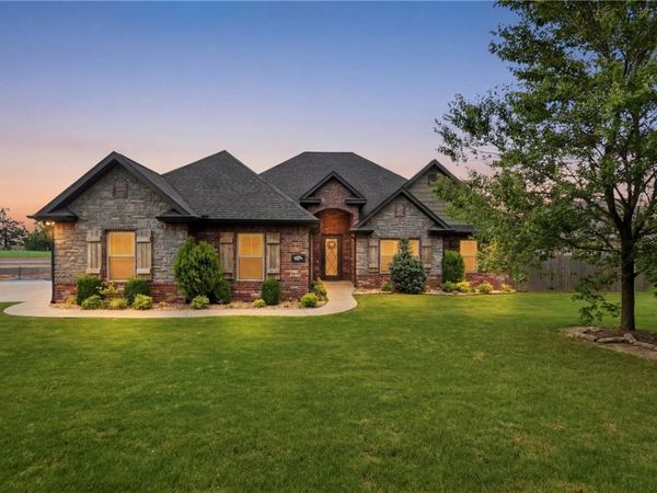 3705 SW Banbury Drive , Bentonville, AR 72713