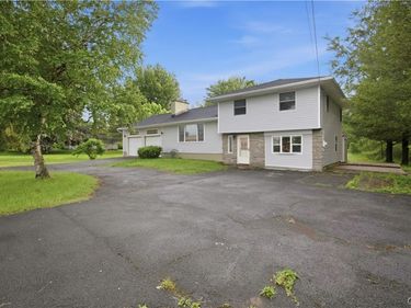6993 Fly Road, East Syracuse, NY 13057