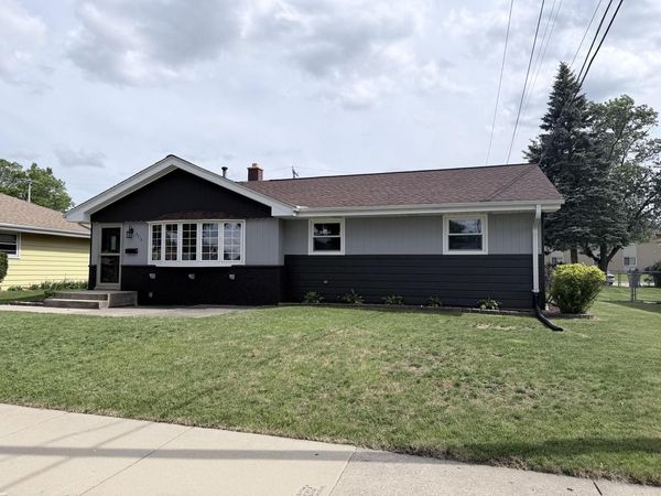 7713 W Verona COURT, Milwaukee, WI 53219