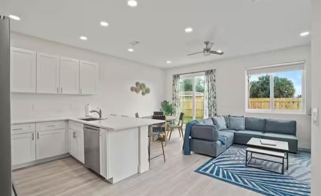 1547 W 26th Court, Unit 2, Riviera Beach, FL 33404 Photo