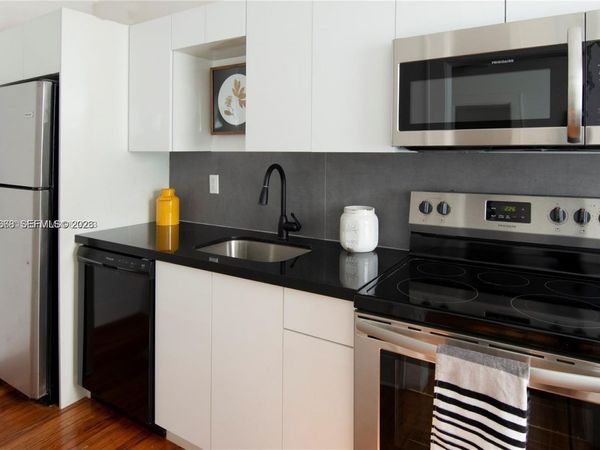 124 Mendoza Ave , Unit 9, Coral Gables, FL 33134