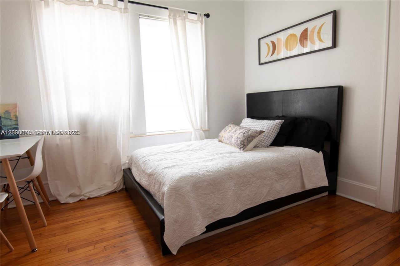 124 Mendoza Ave, Unit 9, Coral Gables, FL 33134 Photo