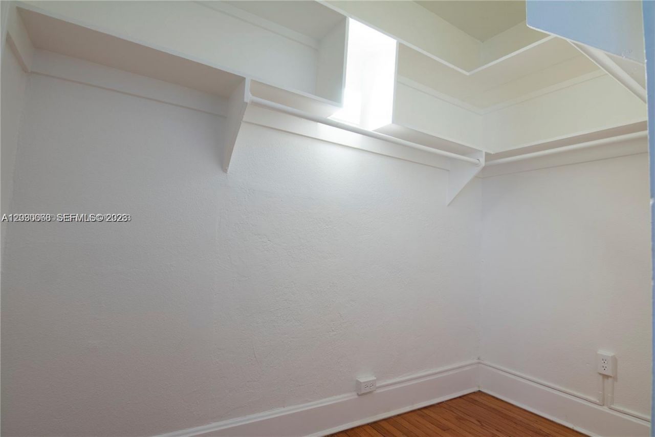 124 Mendoza Ave, Unit 9, Coral Gables, FL 33134 Photo