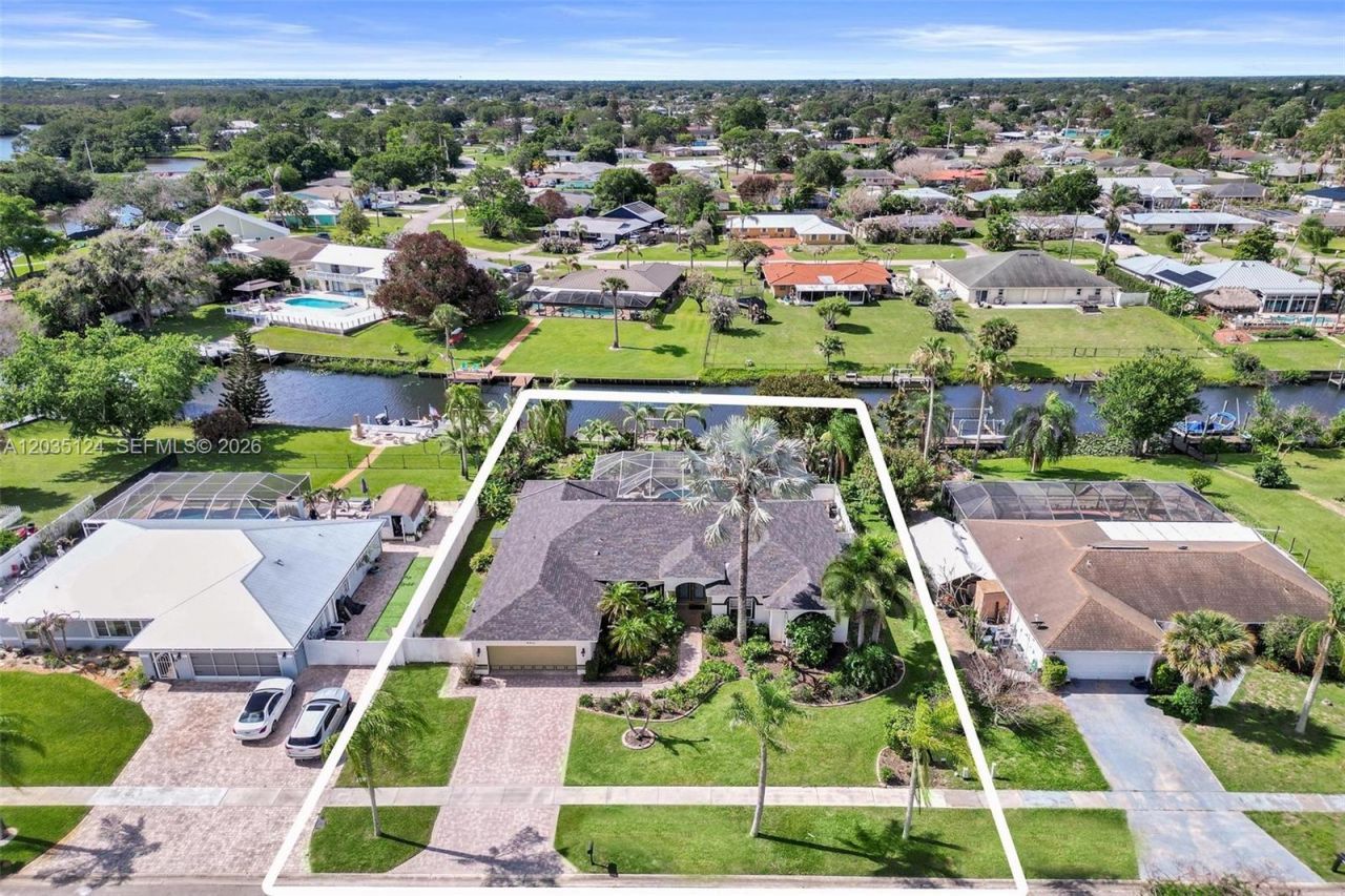 462 NE Cornwall, Port Saint Lucie, FL 34983 Photo