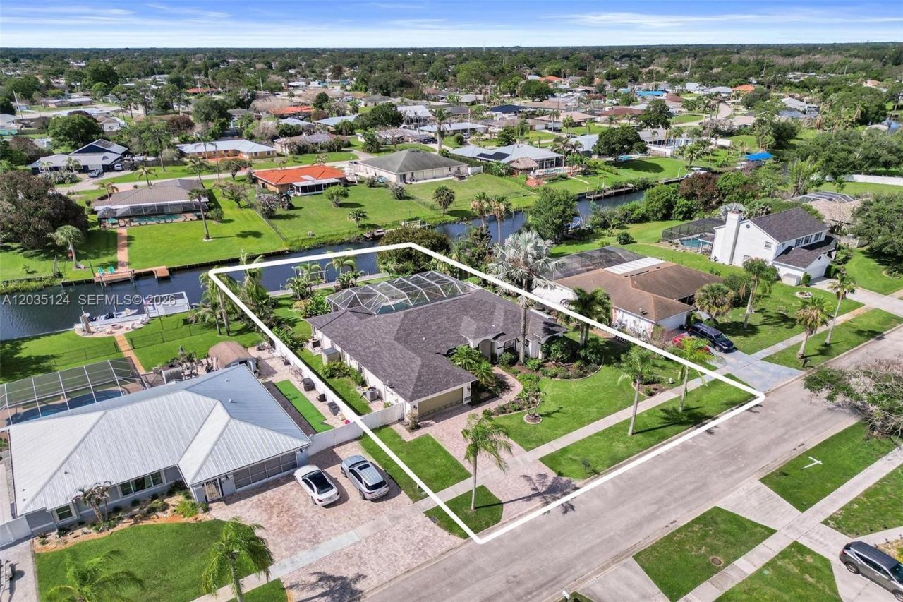 462 NE Cornwall, Port Saint Lucie, FL 34983 Photo