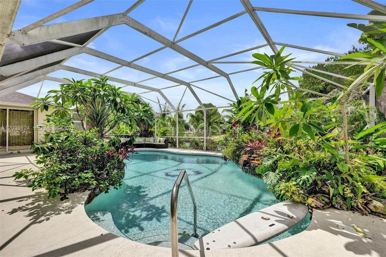 462 NE Cornwall, Port Saint Lucie, FL 34983 Photo