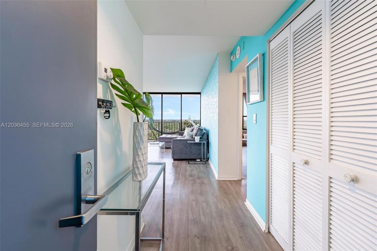 780 NE 69th St, Unit 1010, Miami, FL 33138 Photo