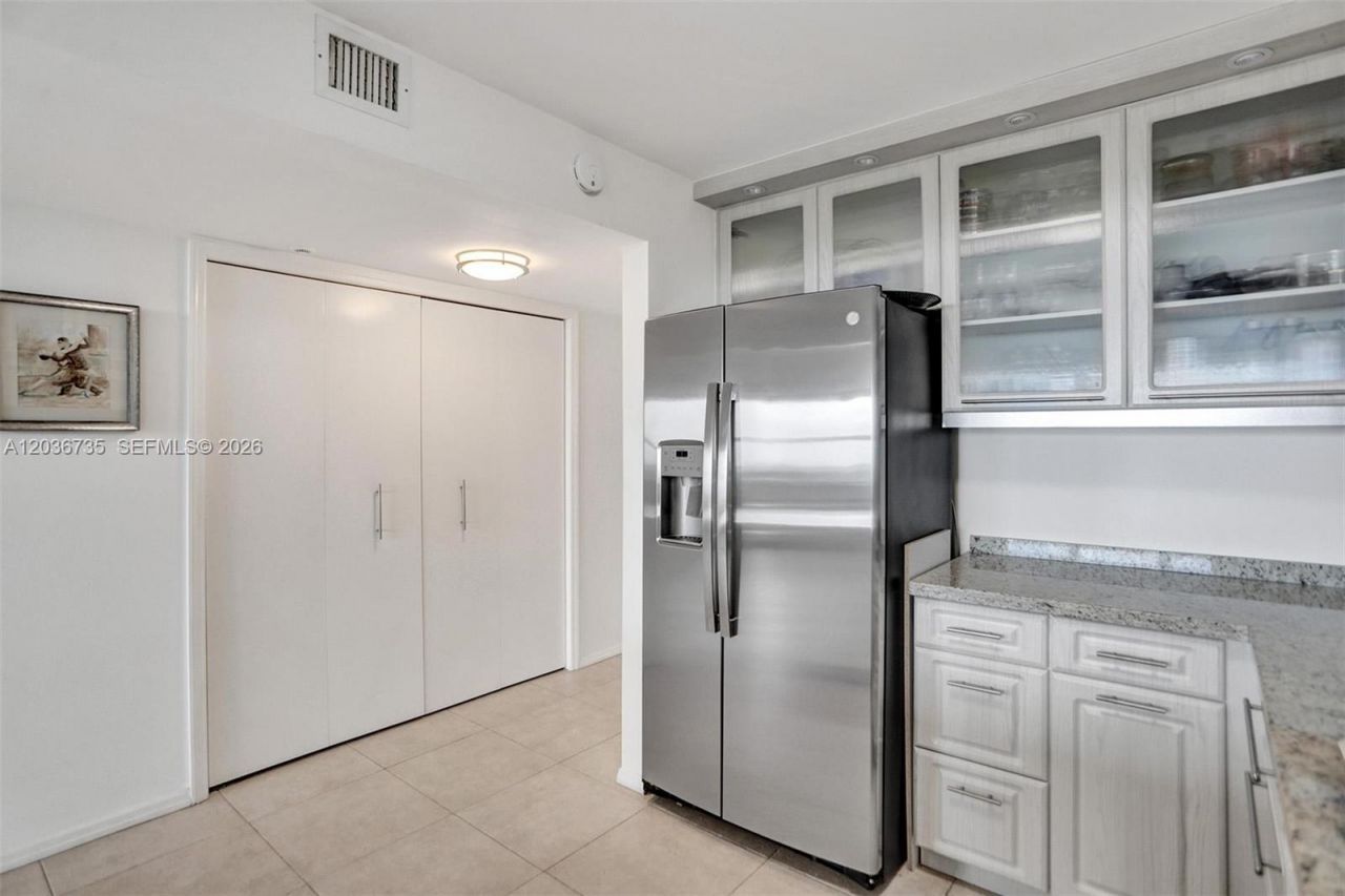 2555 Collins Ave, Unit 1508, Miami Beach, FL 33140 Photo