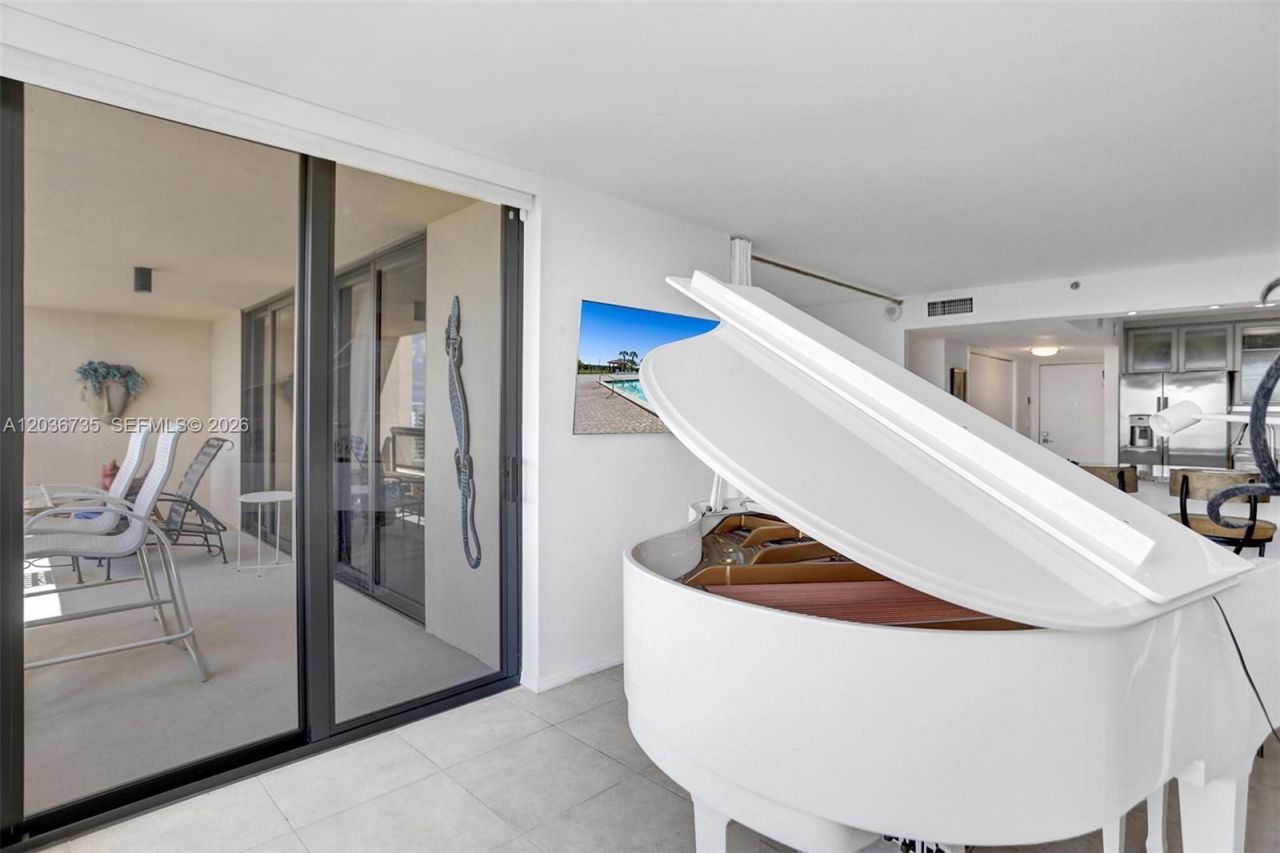 2555 Collins Ave, Unit 1508, Miami Beach, FL 33140 Photo