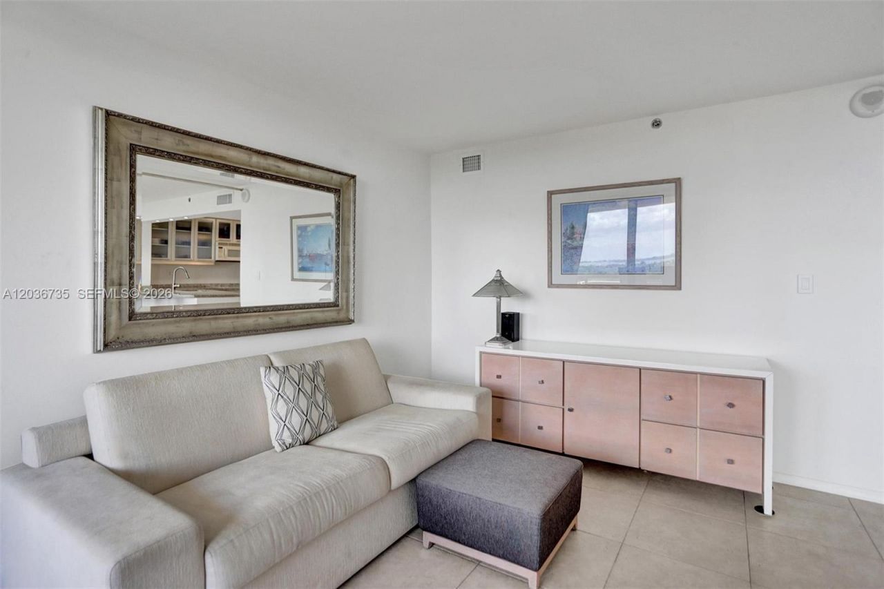 2555 Collins Ave, Unit 1508, Miami Beach, FL 33140 Photo