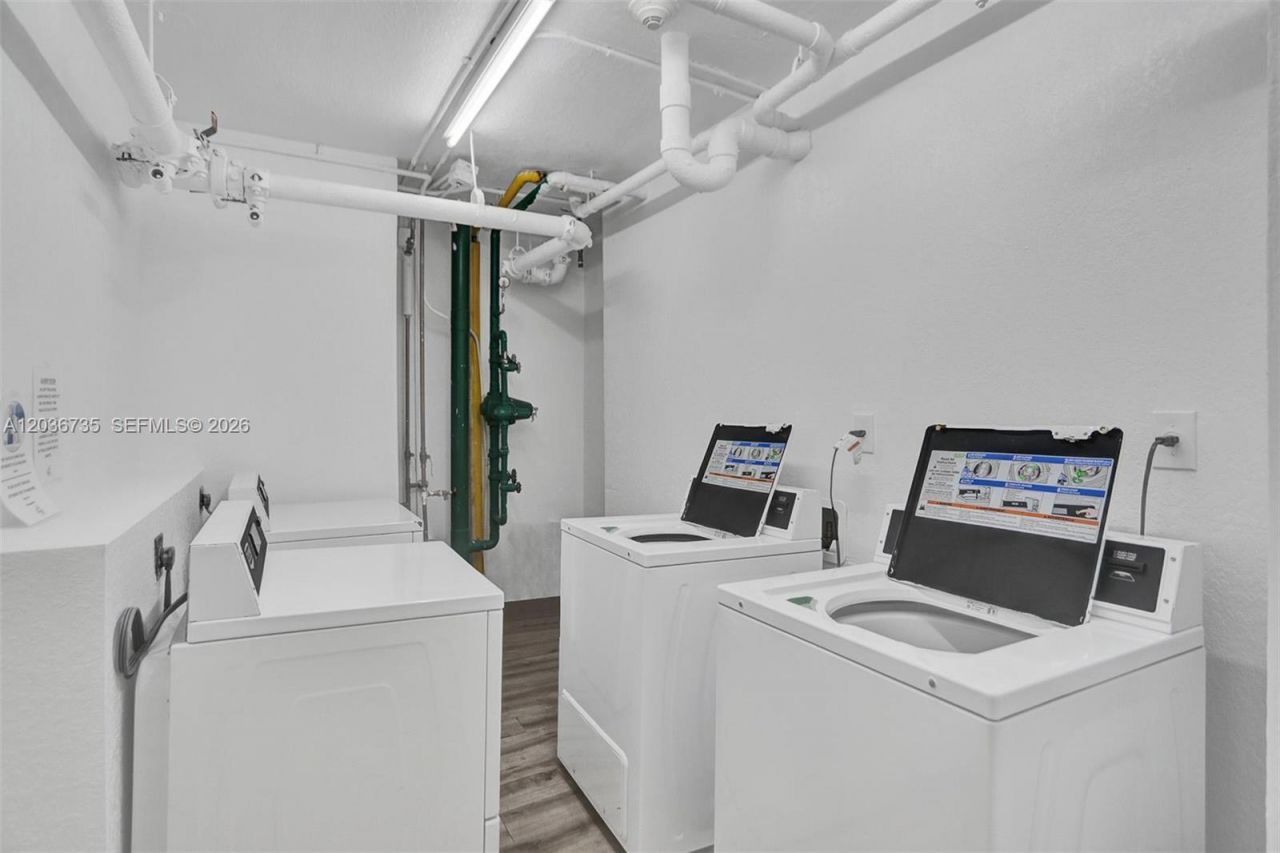 2555 Collins Ave, Unit 1508, Miami Beach, FL 33140 Photo