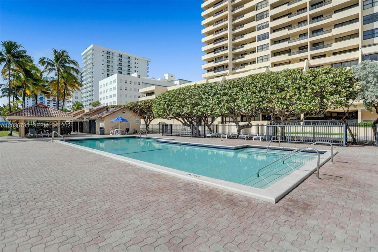 2555 Collins Ave, Unit 1508, Miami Beach, FL 33140 Photo