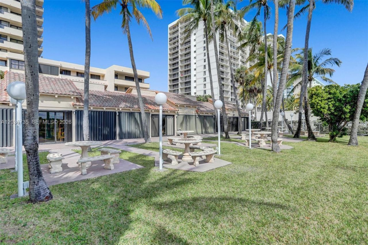 2555 Collins Ave, Unit 1508, Miami Beach, FL 33140 Photo