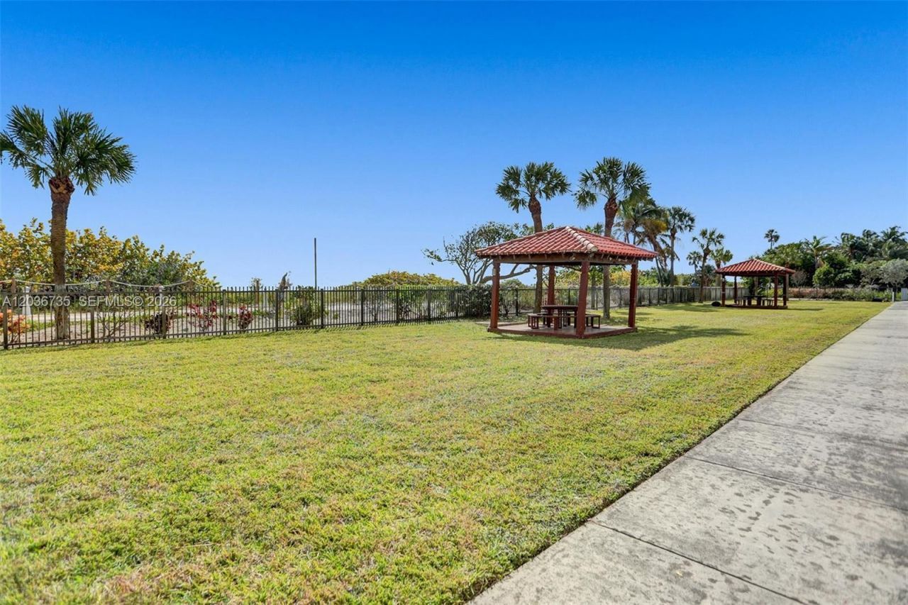 2555 Collins Ave, Unit 1508, Miami Beach, FL 33140 Photo
