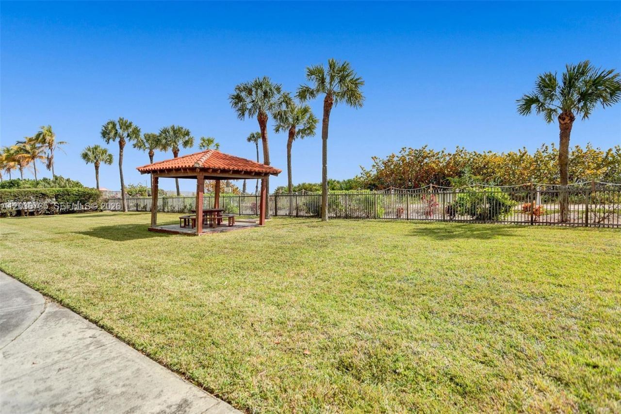 2555 Collins Ave, Unit 1508, Miami Beach, FL 33140 Photo