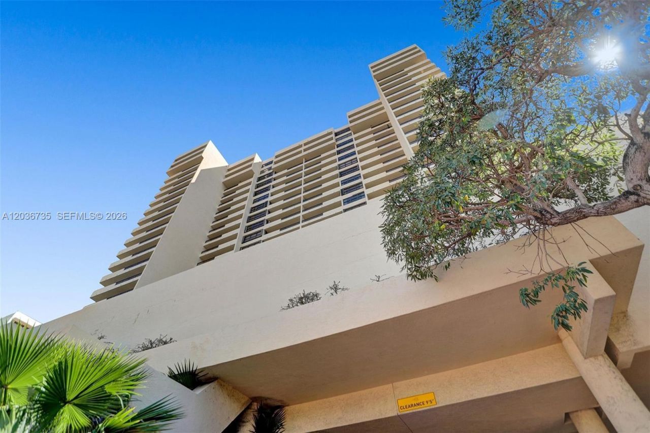 2555 Collins Ave, Unit 1508, Miami Beach, FL 33140 Photo