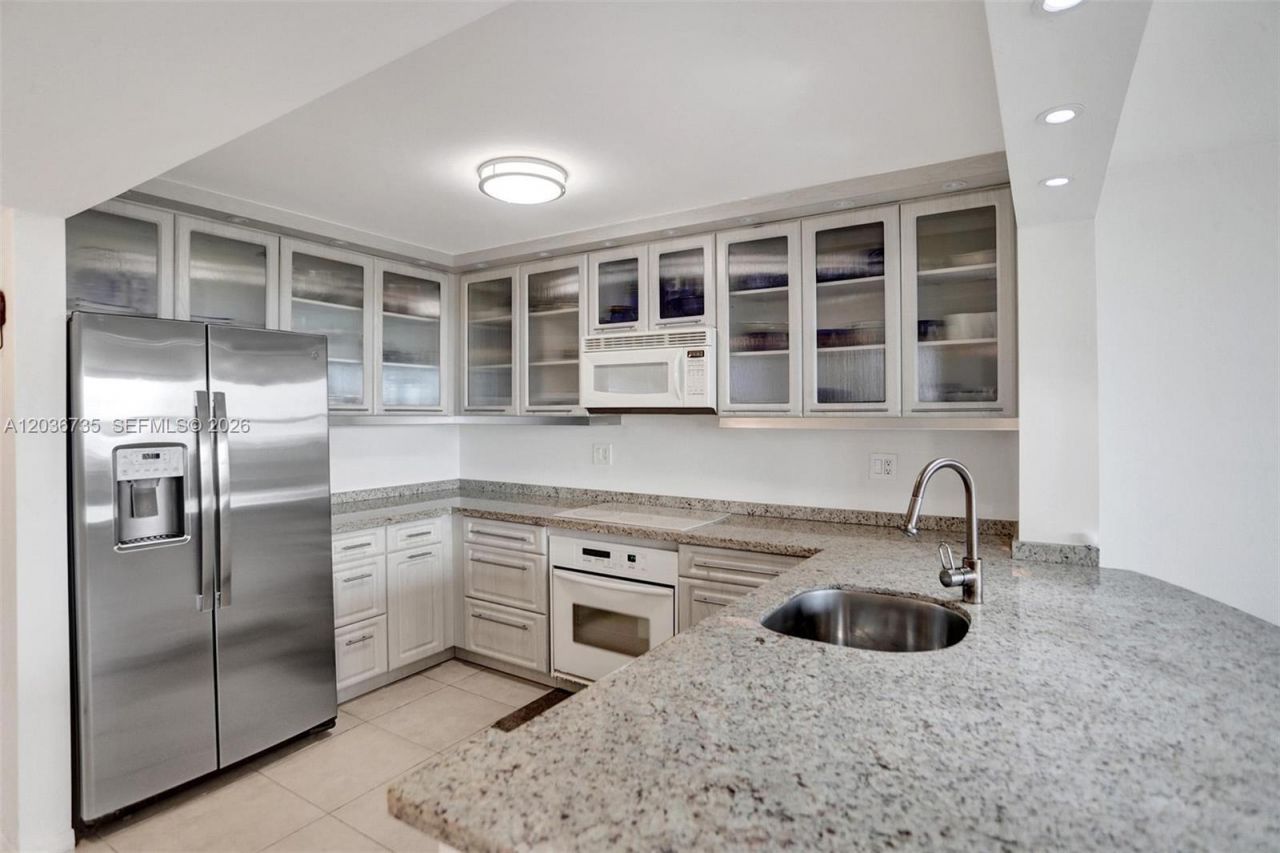 2555 Collins Ave, Unit 1508, Miami Beach, FL 33140 Photo