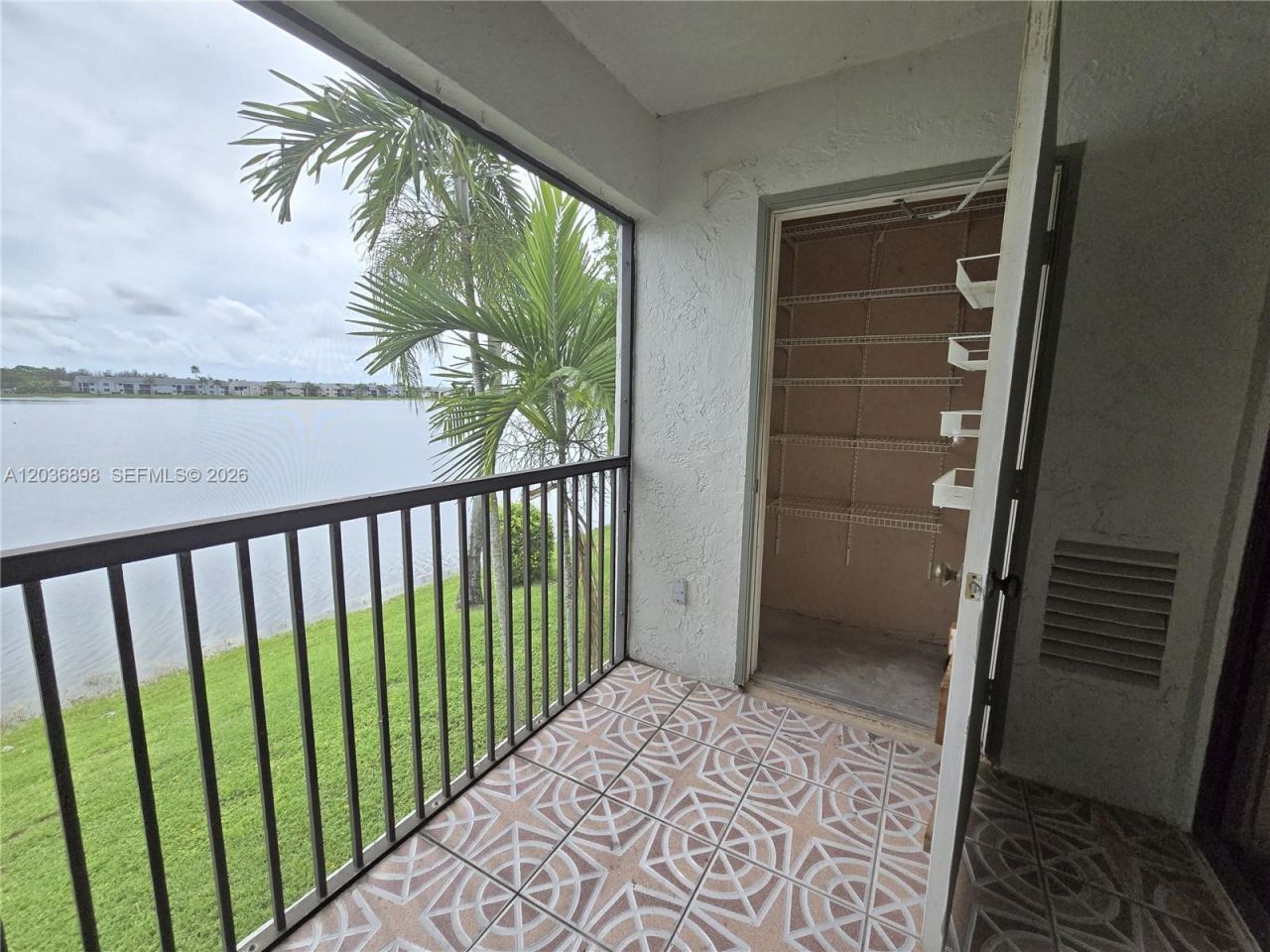 1024 S Independence Dr, Unit 1024E, Homestead, FL 33034 Photo