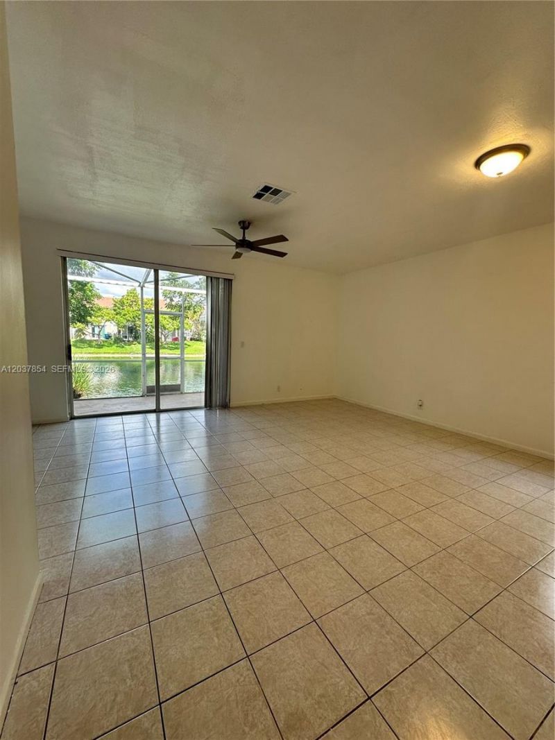 5541 NW 90th Ter , Unit 5541, Sunrise, FL 33351 Photo