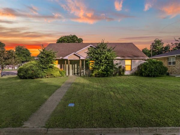210 S Reagan Street , West, TX 76691