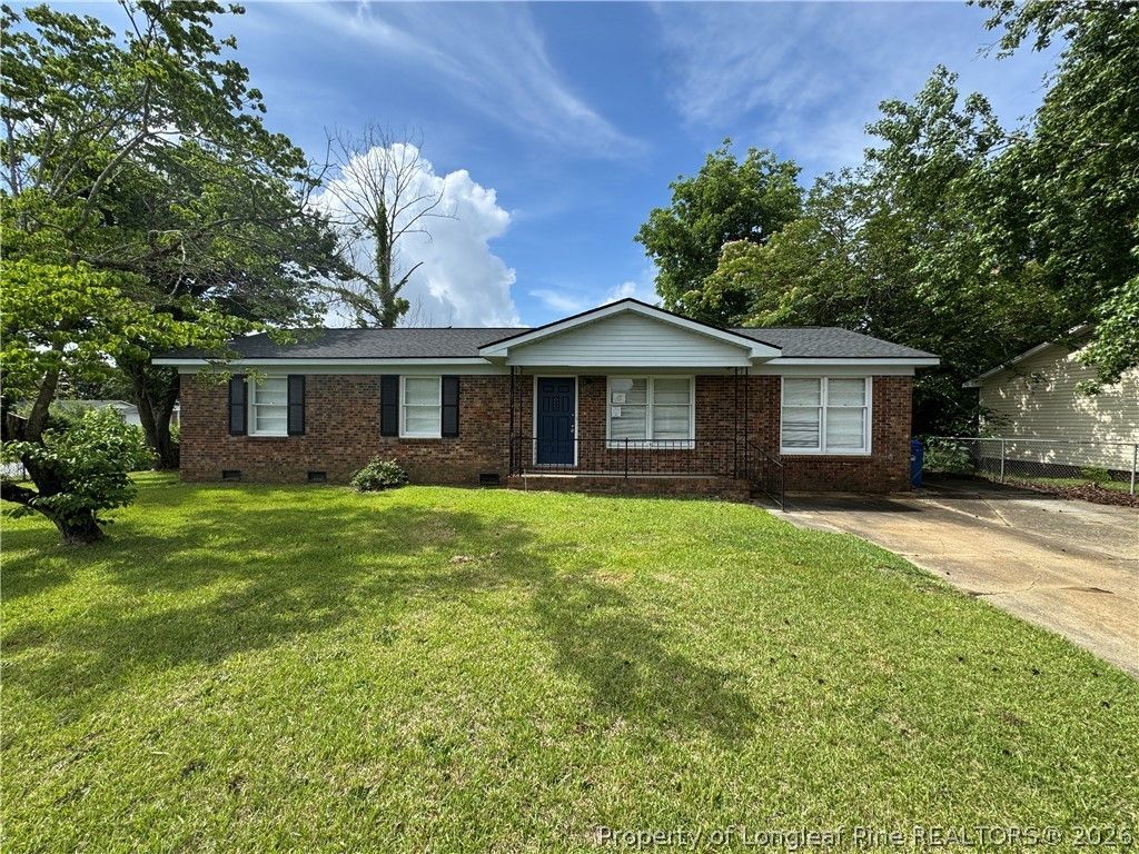 311 Bighorn Drive, Fayetteville, NC 28303 Main Photo