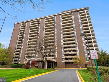 1800 OLD MEADOW ROAD , Unit 919, MCLEAN, VA 22102