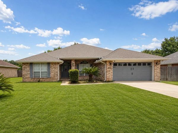 2035 Alfred Blvd, Navarre, FL 32566