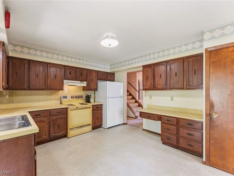 21820 Mastick Road, Fairview Park, OH 44126 Photo 19