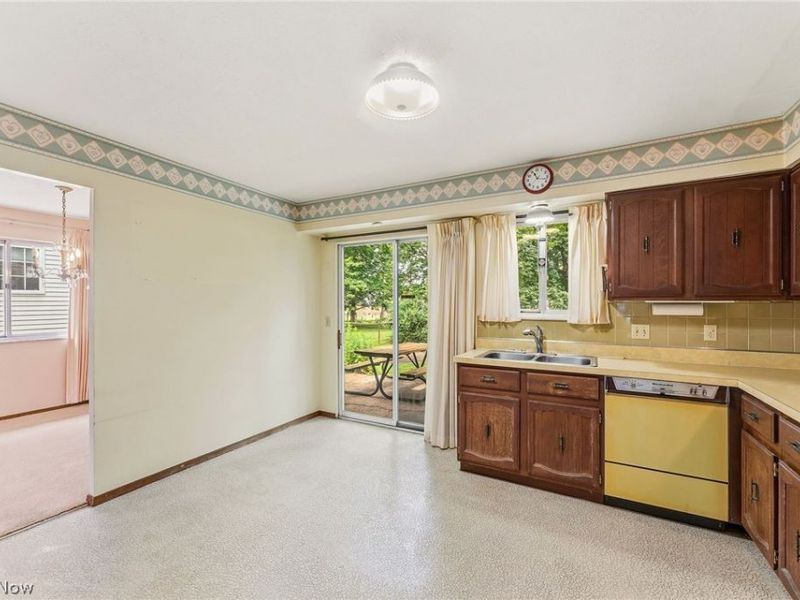21820 Mastick Road, Fairview Park, OH 44126 Photo 22