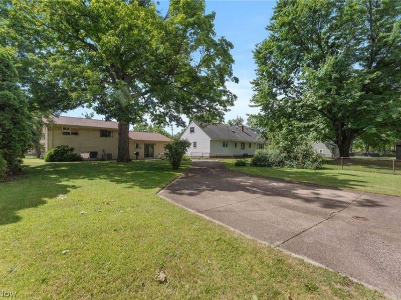 21820 Mastick Road, Fairview Park, OH 44126 Photo 33