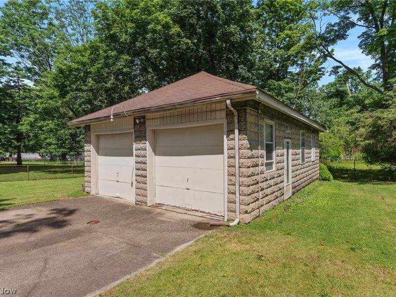 21820 Mastick Road, Fairview Park, OH 44126 Photo 4