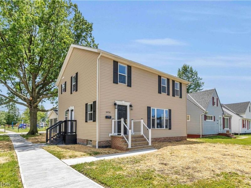 24700 Alberton Road, Euclid, OH 44123 Photo 2