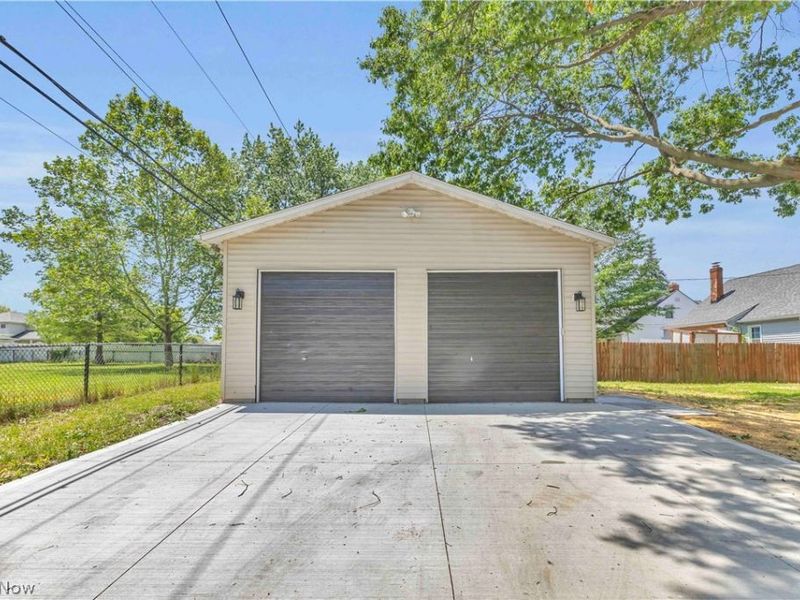24700 Alberton Road, Euclid, OH 44123 Photo 4