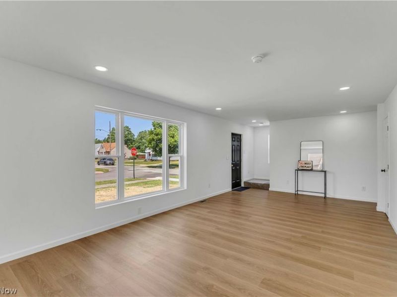 24700 Alberton Road, Euclid, OH 44123 Photo 9