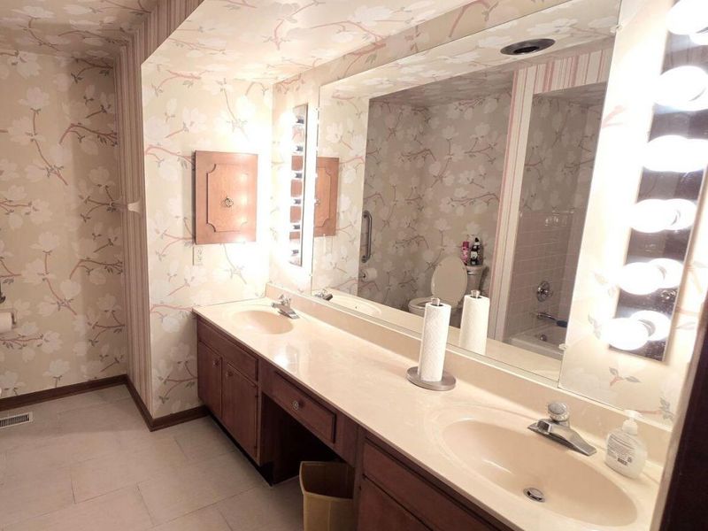 2082 Stowe Drive, Springfield, OH 45505 Photo 32