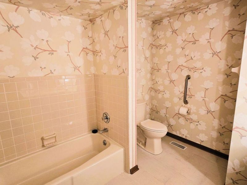 2082 Stowe Drive, Springfield, OH 45505 Photo 34