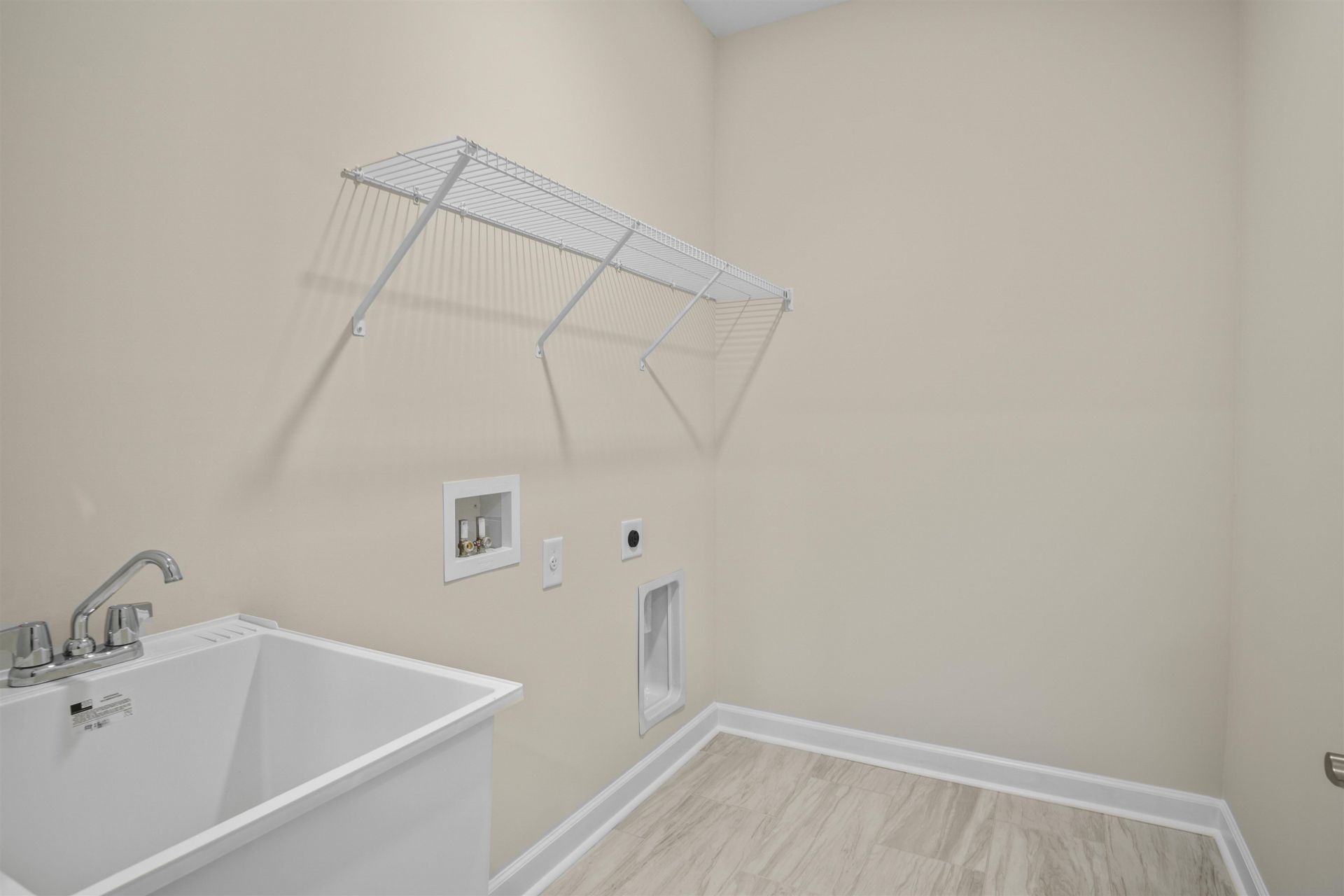449 Starlit Way  Photo 14