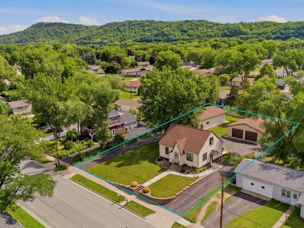 310 9th Ave N, Onalaska, WI 54650