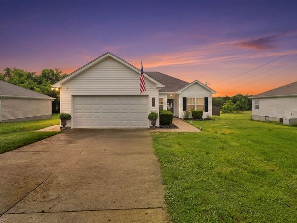 1569 Ringwald Rd, Murfreesboro, TN 37130