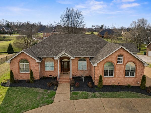 514 Lexington Dr , Lebanon, TN 37087